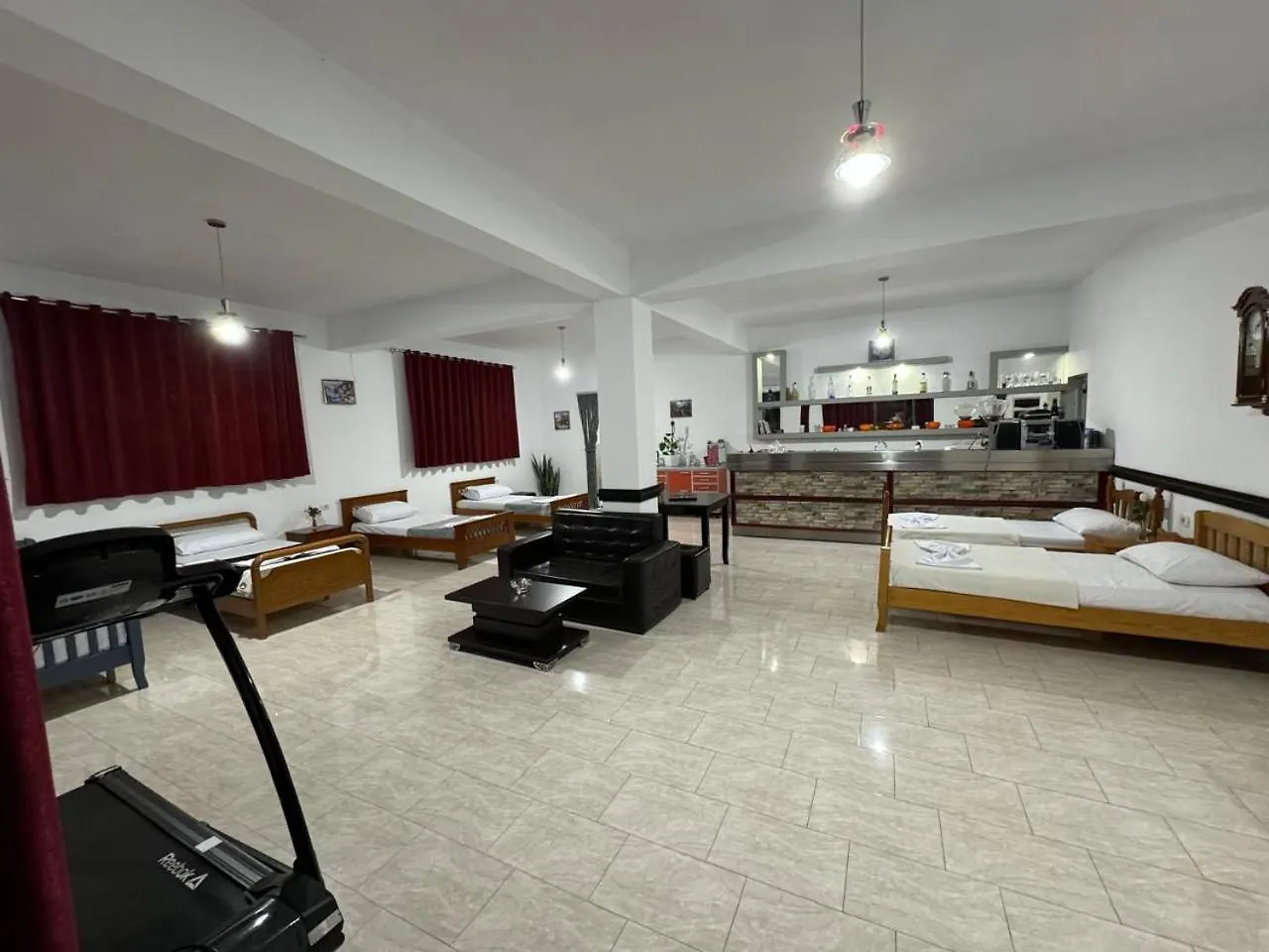 Hotel & Hostel Relax Berat 0*,